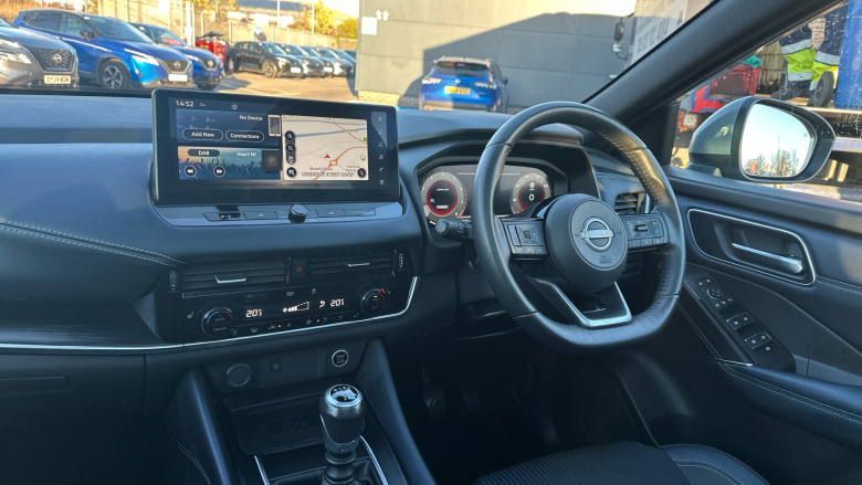 Nissan Qashqai 1.3 DiG-T MH Tekna 5dr Petrol Hatchback